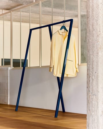 Loop Stand Wardrobe clothes hanger - Deep blue - HAY