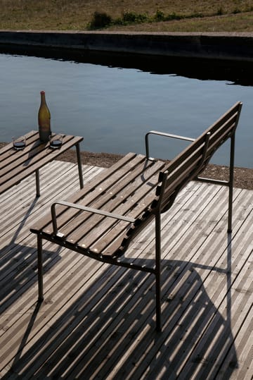 Traverse Lounge bench with armrests - Oiled ash - HAY