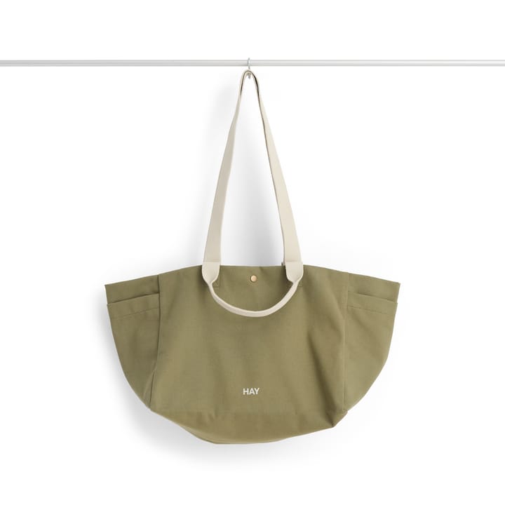 Weekend Bag No 2 bag S 26x56 cm - Olive - HAY