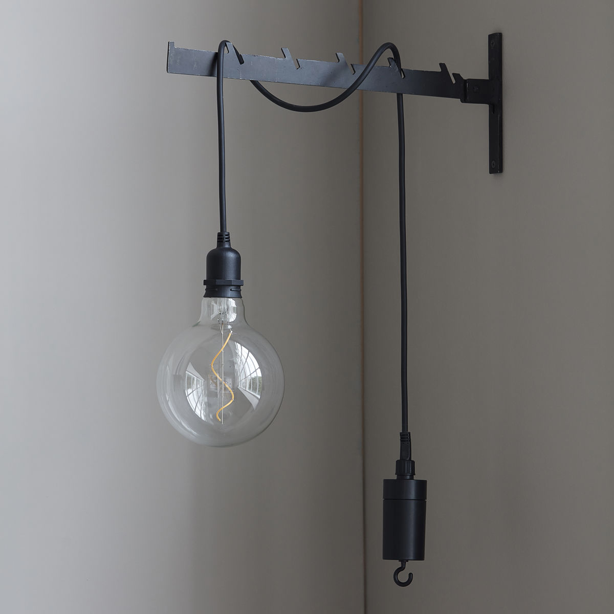 pendant light with battery