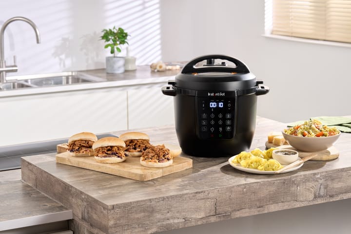 Instant Pot multi-cooker 5.7 L, Black Instant Pot