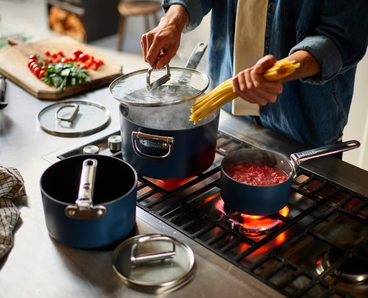 Space non-stick saucepan with lid Ø15 cm, Blue Joseph Joseph