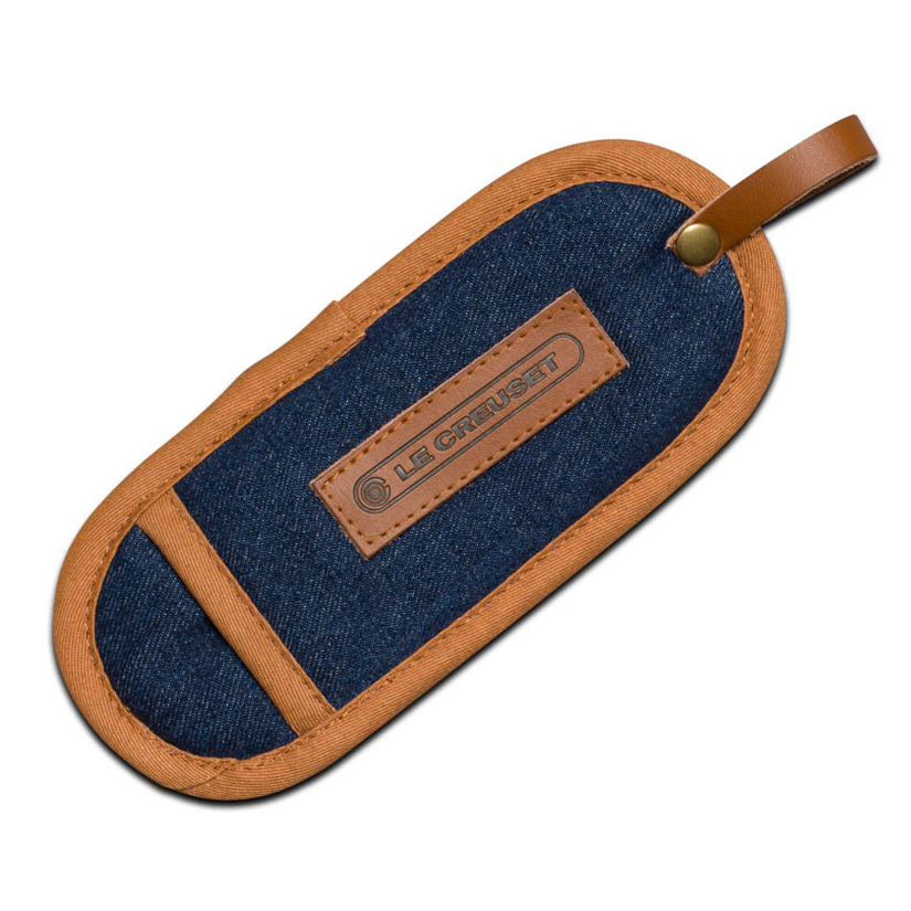 https://www.nordicnest.com/assets/blobs/le-creuset-le-creuset-handle-holder-8x18-cm-denim/40240-01-01-57dca171a2.jpg