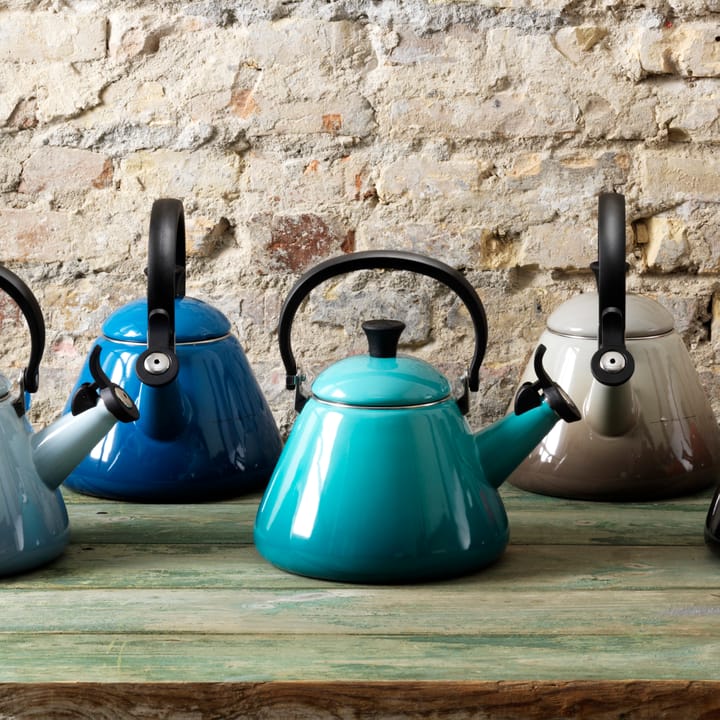 Le Creuset Kone kettle with whistle from Le Creuset 