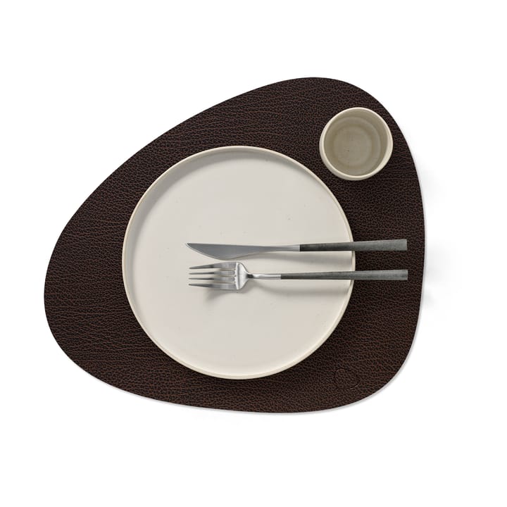 Bull placemat curve, brown LIND DNA