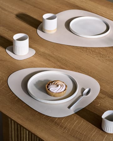 Serene placemat curve L 37x44 cm - Cream - LIND DNA