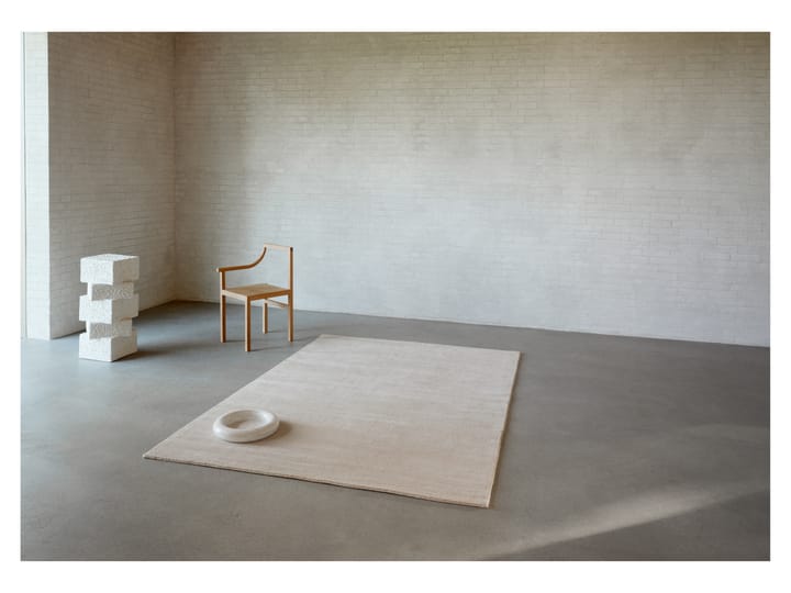 Halo Cloud wool carpet, Beige. 140x200 cm Linie Design