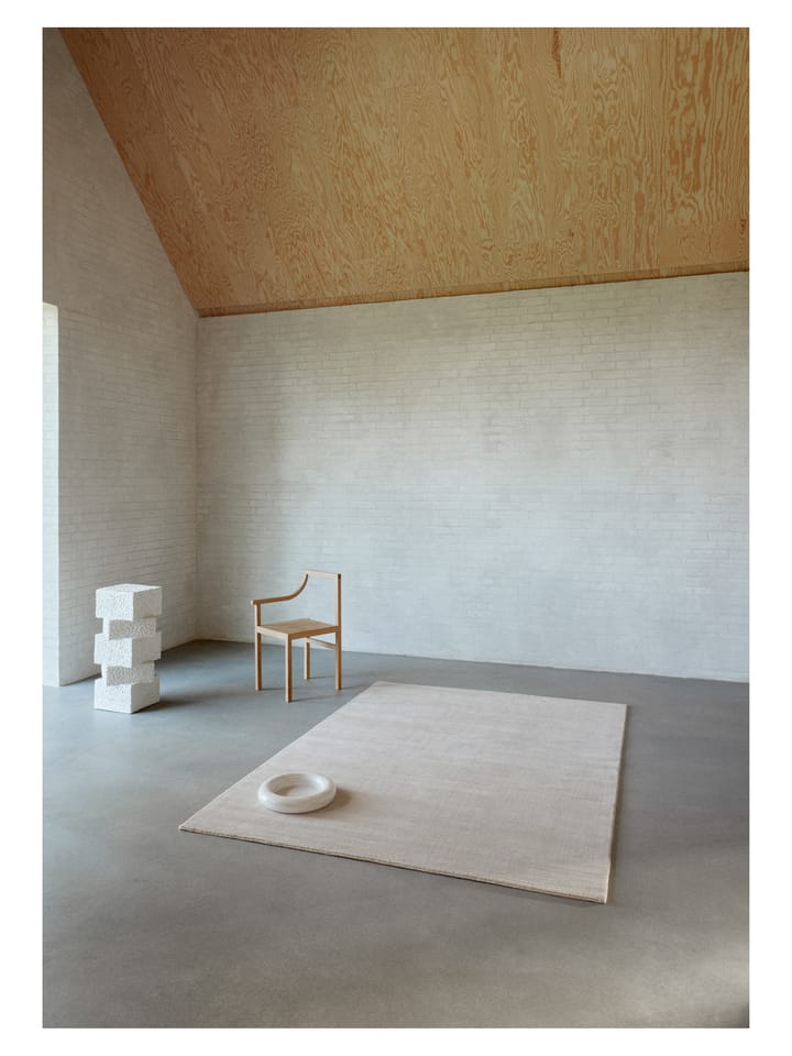 Halo Cloud wool carpet, Beige. 170x240 cm Linie Design