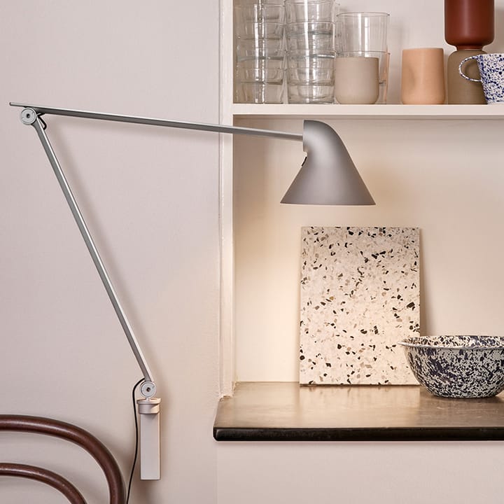 NJP wall lamp, Light grey, long arm, LED, 3000k Louis Poulsen