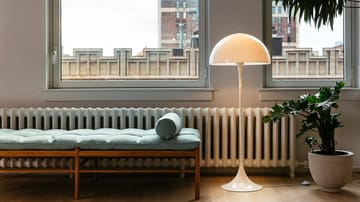 Panthella floor lamp - White acrylic - Louis Poulsen