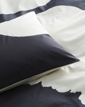 Iso Unikko duvet cover 220x240 cm - Charcoal-off white - Marimekko