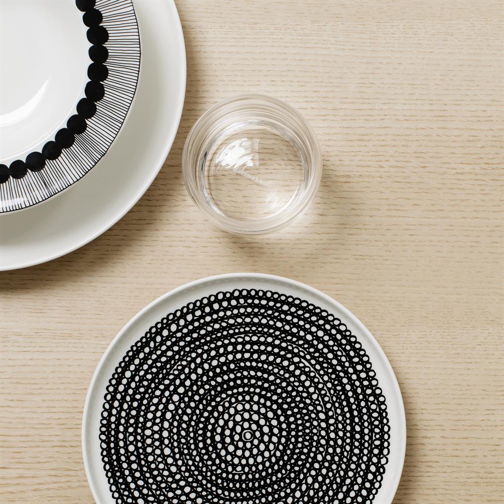 Marimekko Räsymatto plate 20 cm 6-pack black small dots black-white, small dots