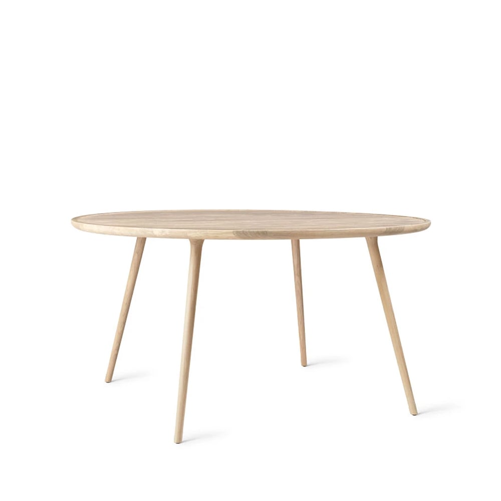 Mater Accent dining table round Oak white pigmenterad matte lacquer. ø140 cm