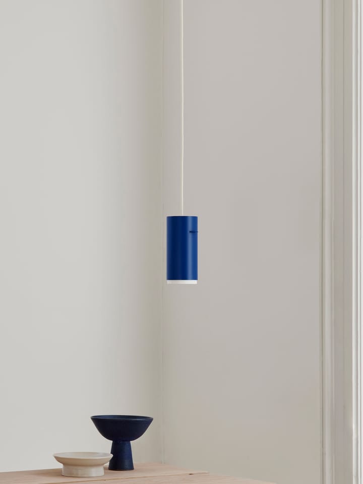 Moebe Tube pendant lamp small Ø8 cm, Deep blue MOEBE