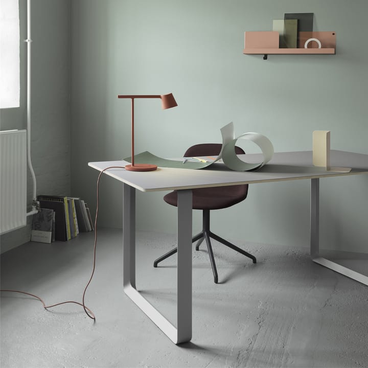 70/70 dining table 170x85 cm, Black linoleum-Plywood-Black Muuto