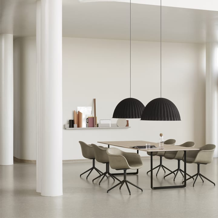 70/70 dining table 295x108 cm - Black linoleum-Plywood-Black - Muuto