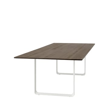 70/70 dining table 295x108 cm - Solid smoked oak-White - Muuto