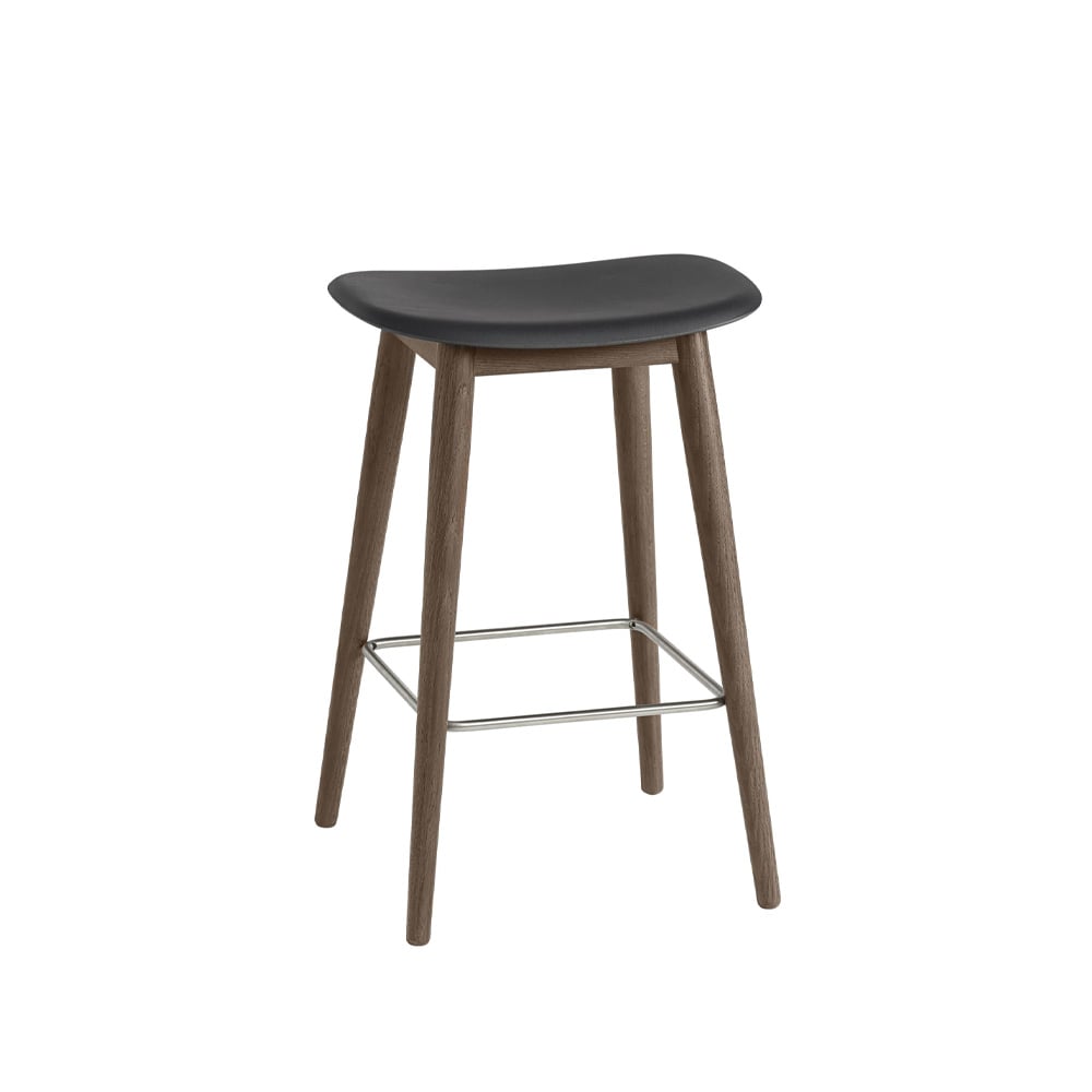 Muuto Fiber counter stool 75 cm Black, dark brown stained legs