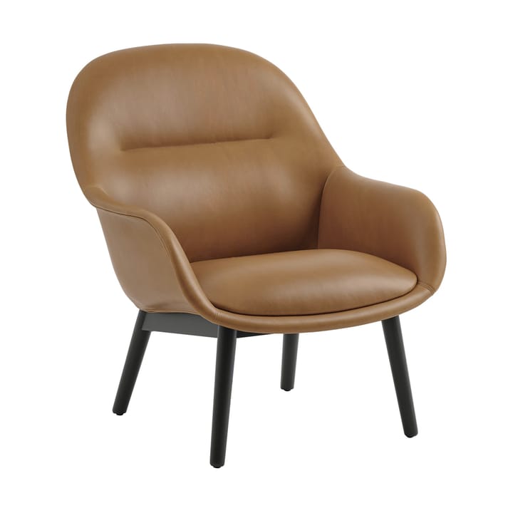 Fiber Lounge armchair with oak legs - Refine leather cognac-black - Muuto