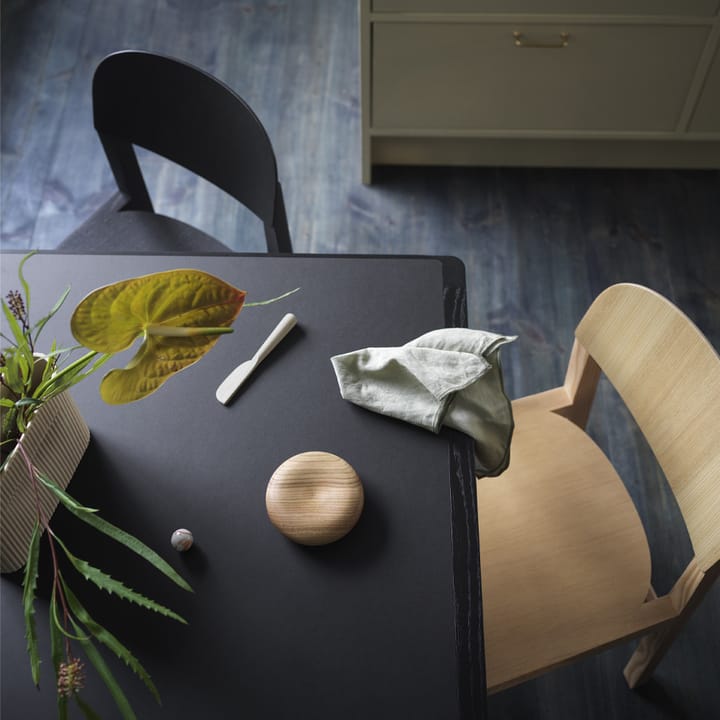 Workshop dining table, Black linoleum-Black 140x92 cm Muuto