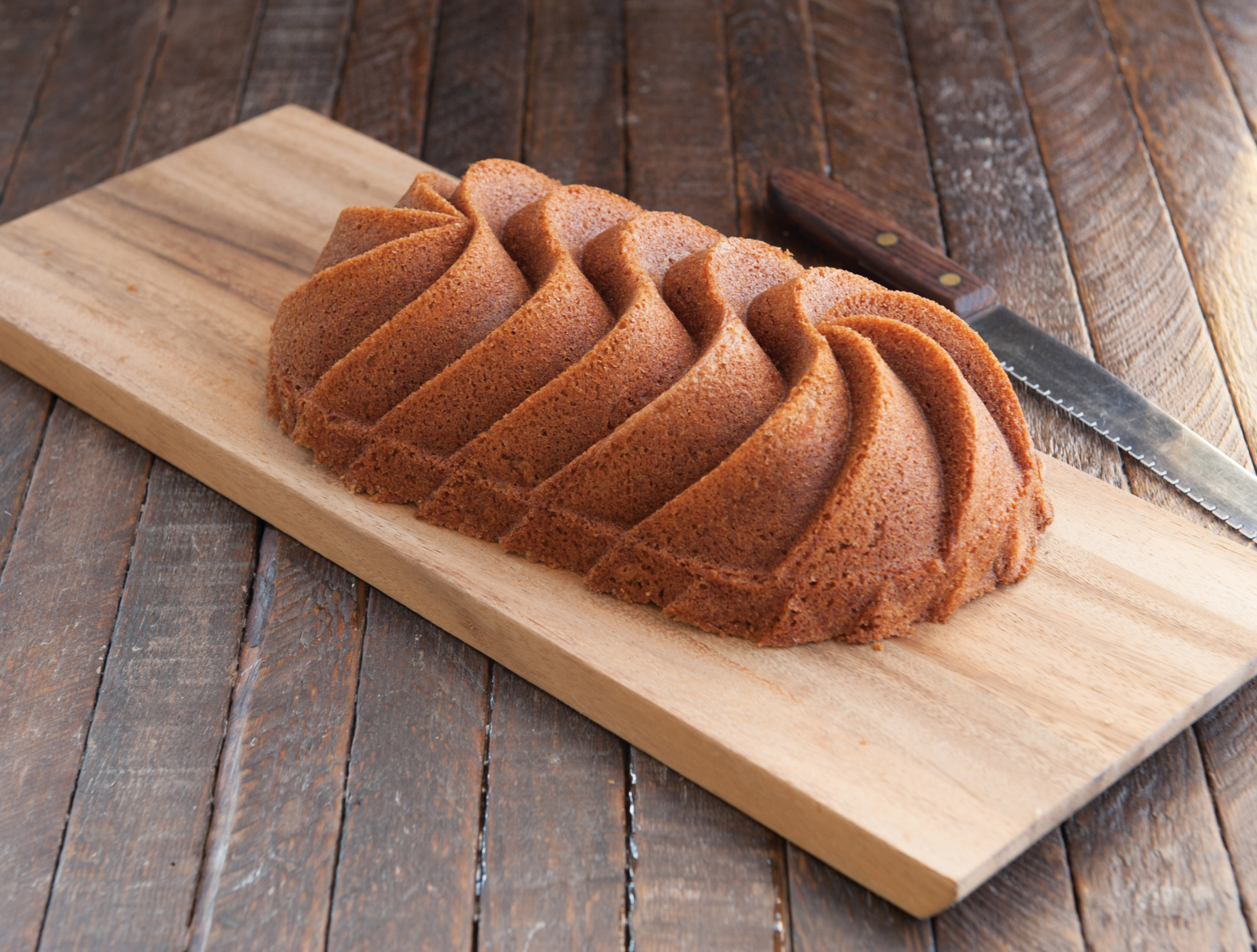 Nordic Ware - Jubilee Loaf Pan