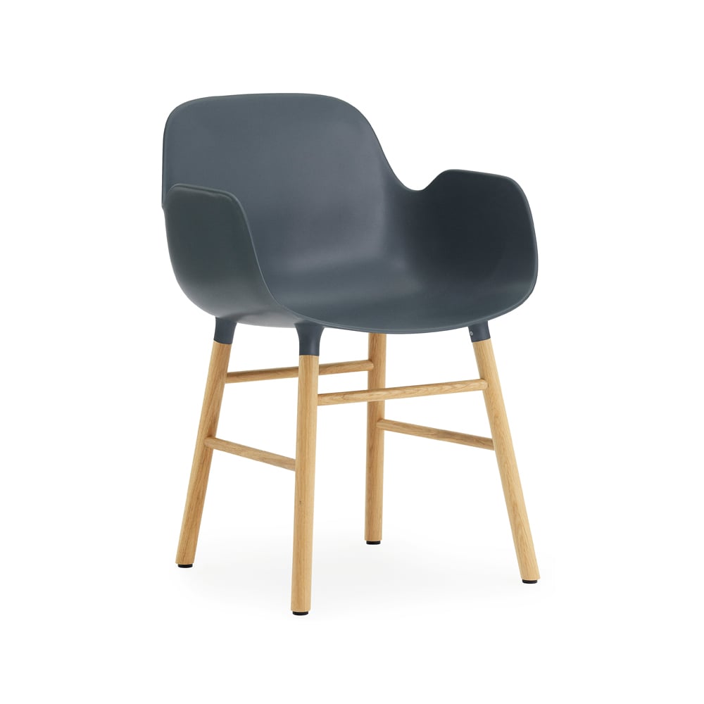 Normann Copenhagen Form armchair Blue, oak legs