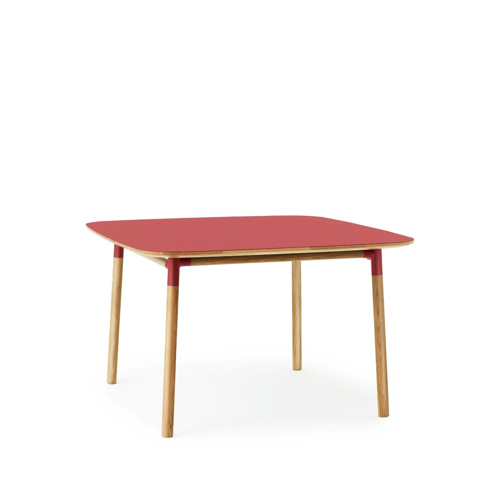 Normann Copenhagen Form dining table 120x120 cm Red. oak legs