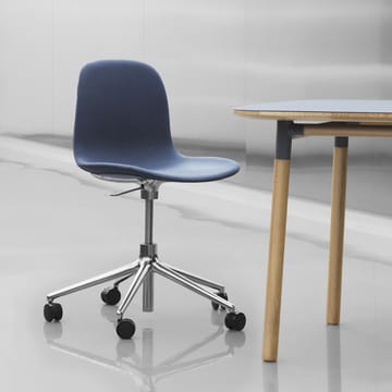 Form swivel chair, 5W office chair - Black, aluminium, wheels - Normann Copenhagen