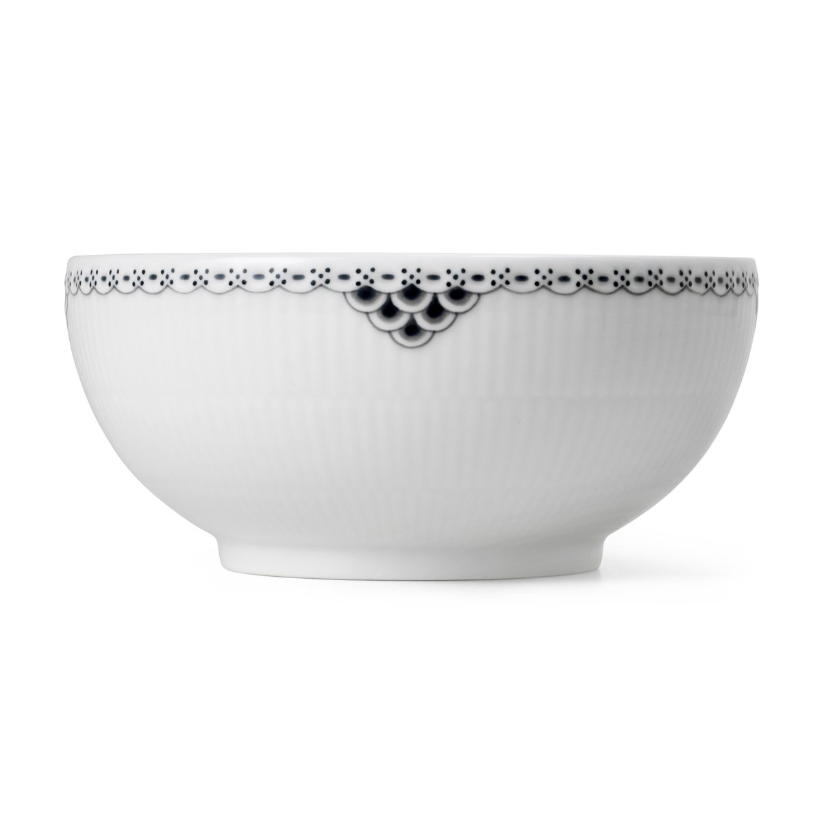 Royal Copenhagen Black Lace bowl 110 cl | Scandinavian Design | Breakfast bowls | White