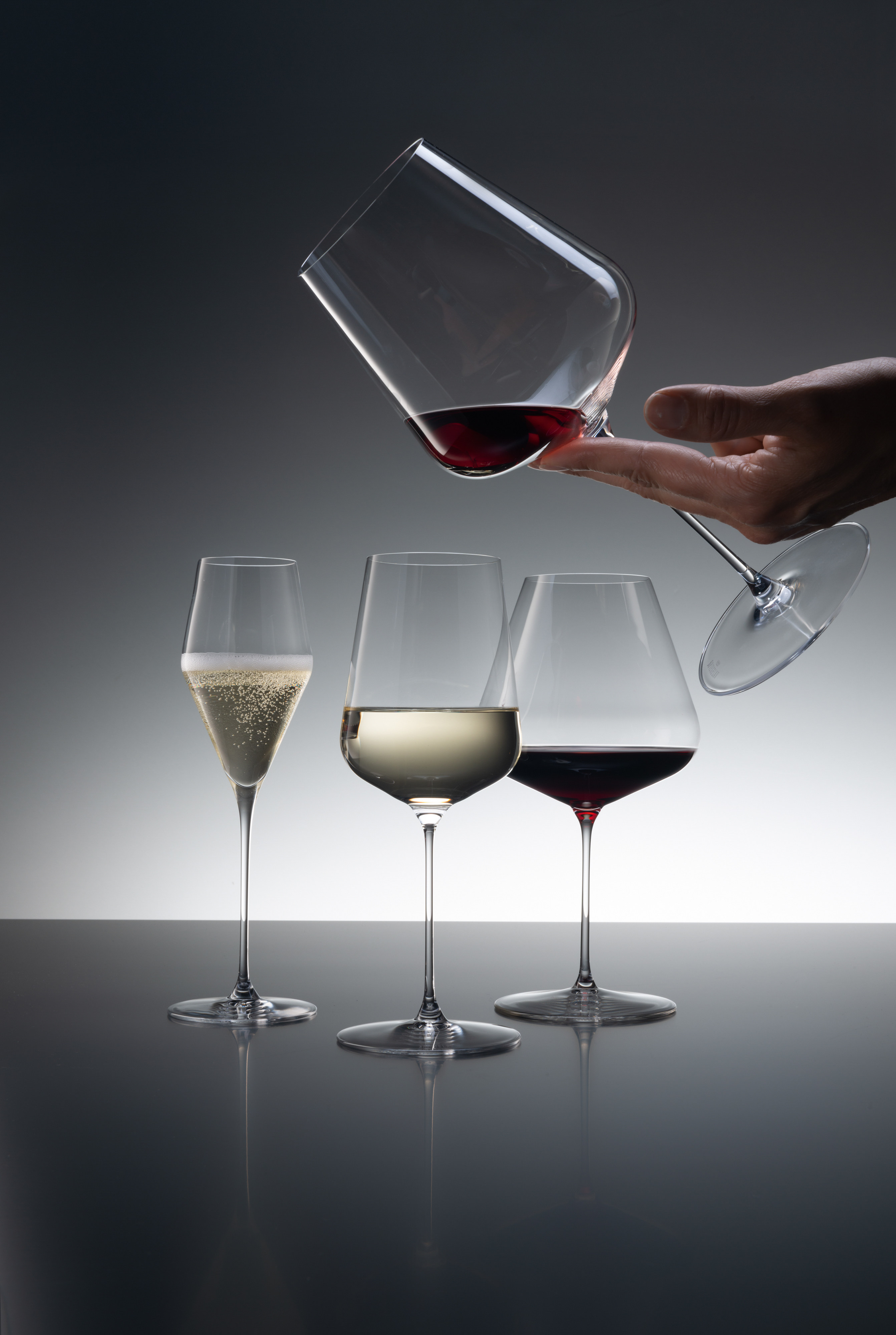 https://www.nordicnest.com/assets/blobs/spiegelau-definition-red-wine-glasswhite-wine-glass-55-cl-2-pack-clear/514346-01_3_EnvironmentImage-c9f7915559.jpeg