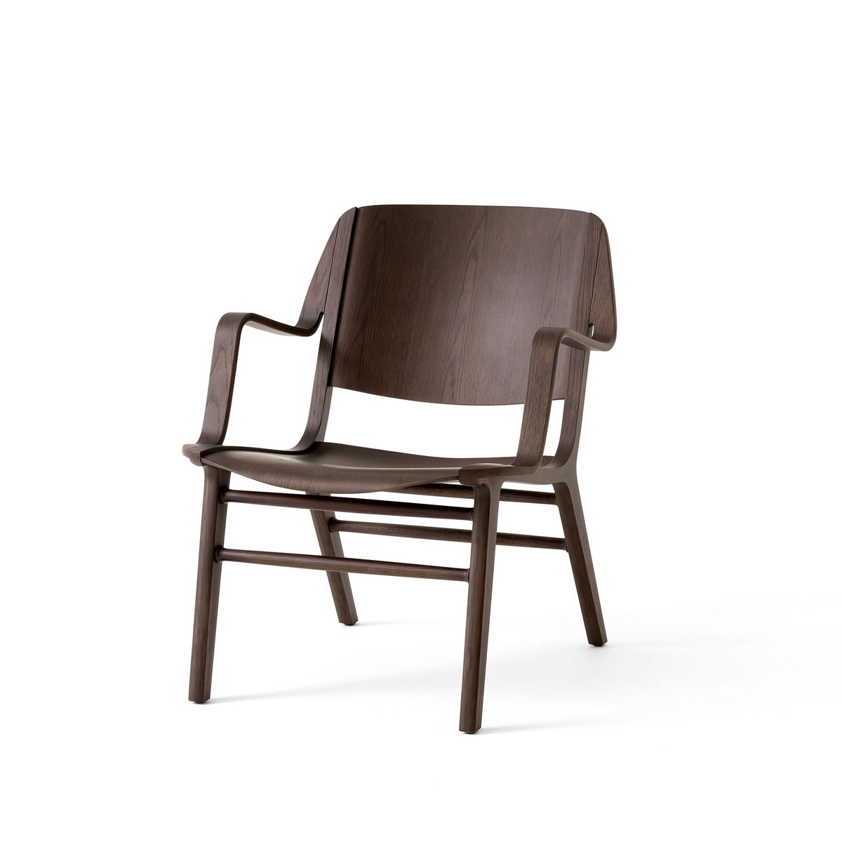 &Tradition AX HM11 lounge chair with armrests Dark stained oak