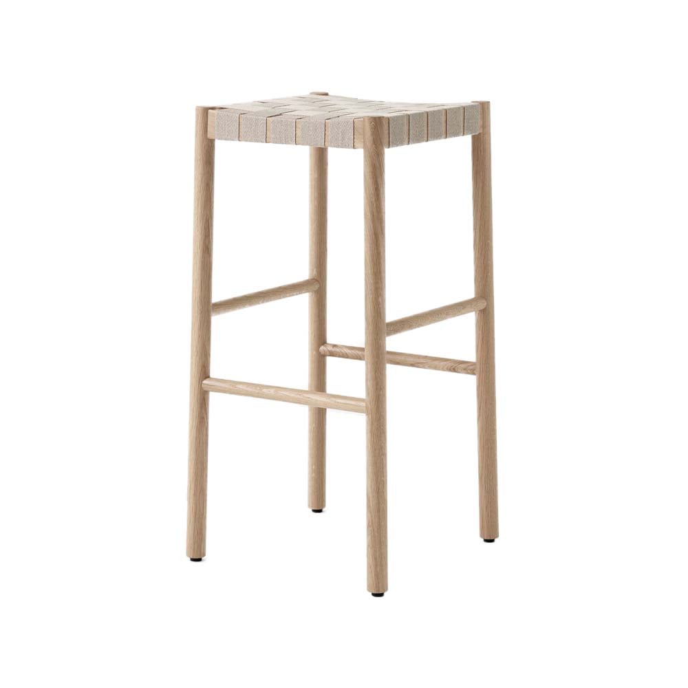 &Tradition Betty TK8 barstool Oak, natural braided linen band seat