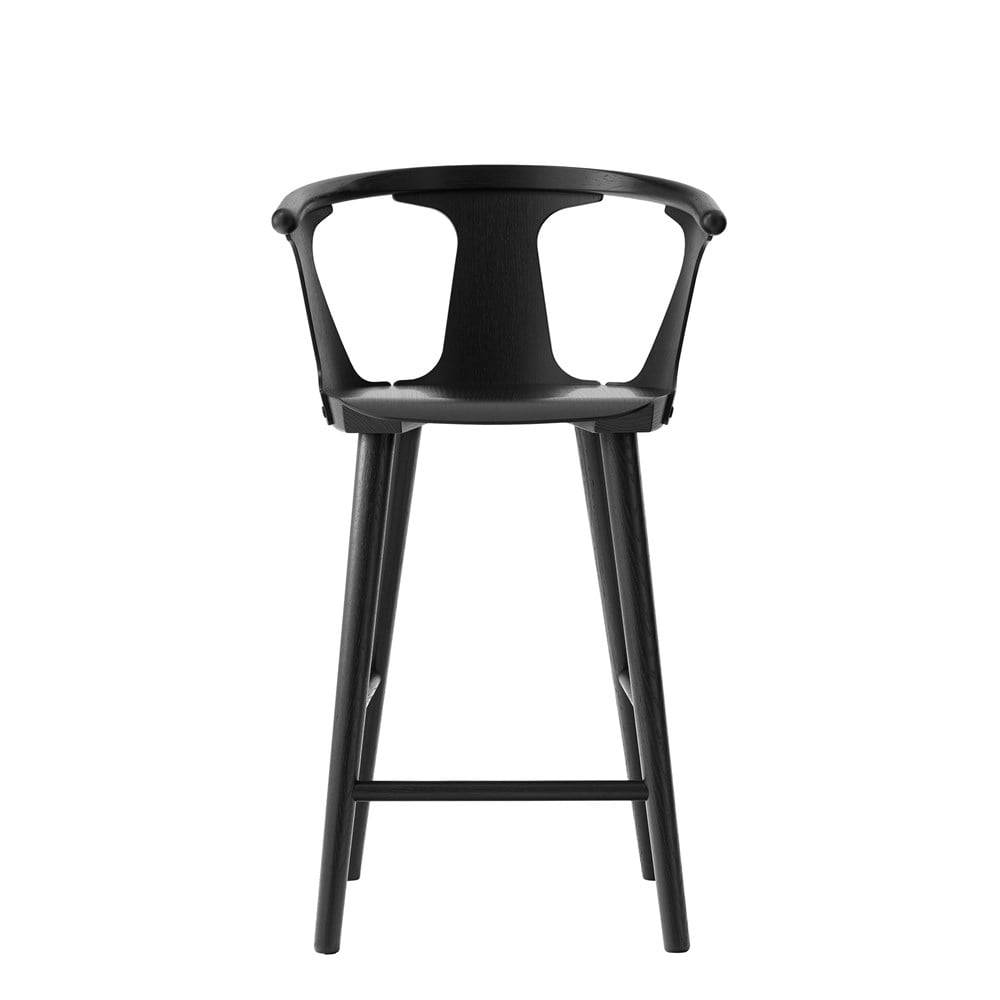 &Tradition In between barstool SK7 Black-painted oak