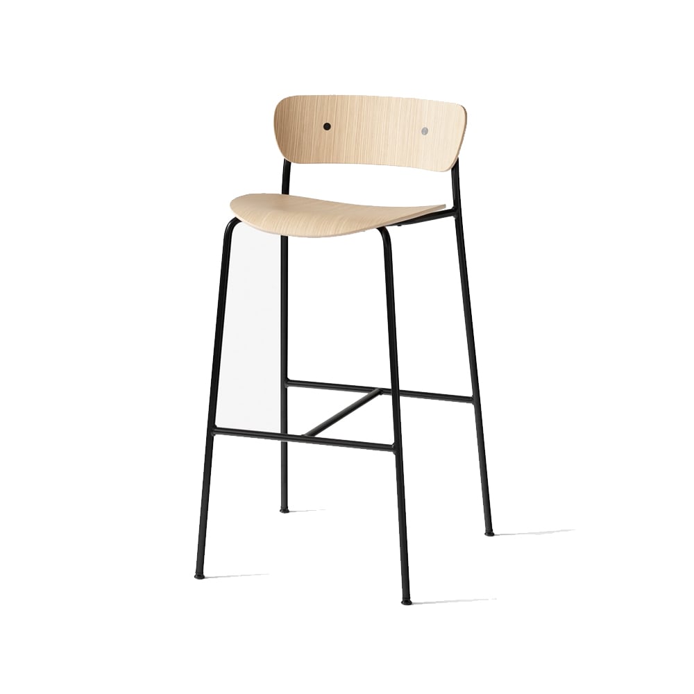 &Tradition Pavilion AV9 barstool Oak lacquer, steel legs