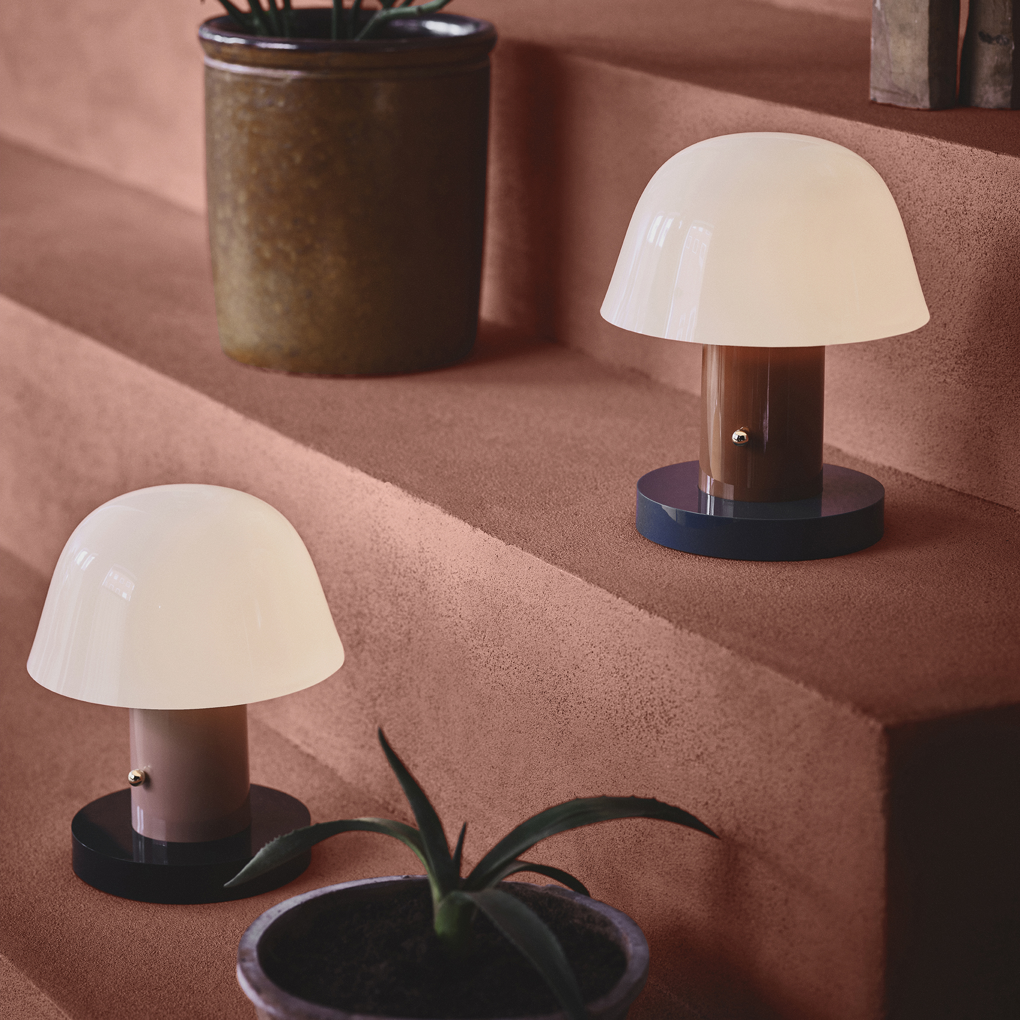 Setago JH27 table lamp from &Tradition - NordicNest.com
