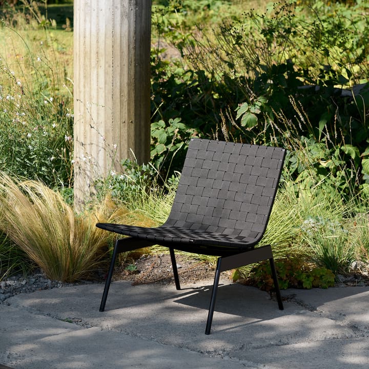 Ville Outdoor AV44 loungestol, Warm black &Tradition