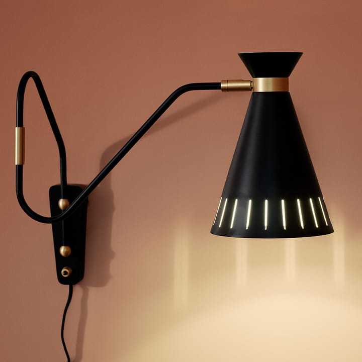 Cone wall lamp, Warm white, brass details Warm Nordic