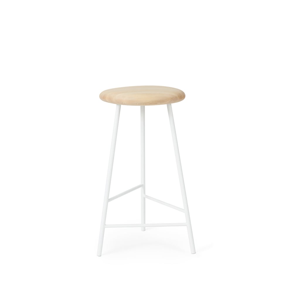 Warm Nordic Pebble barstool Ash oil, h.65, white legs