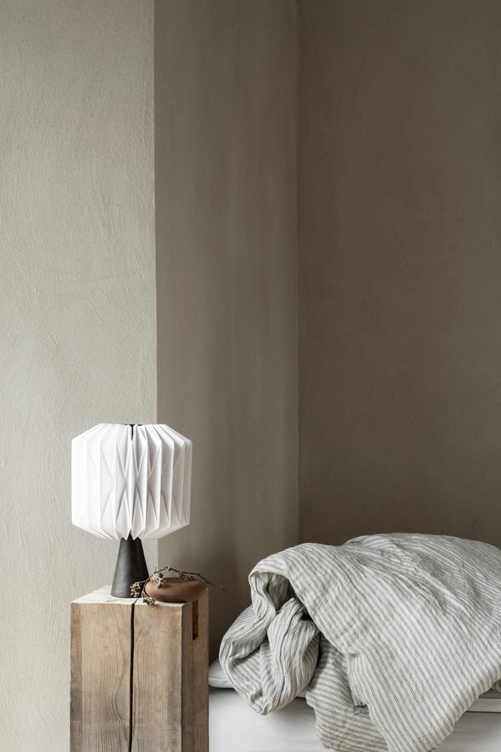 Fia table lamp Ø22 cm, White-Black Watt & Veke