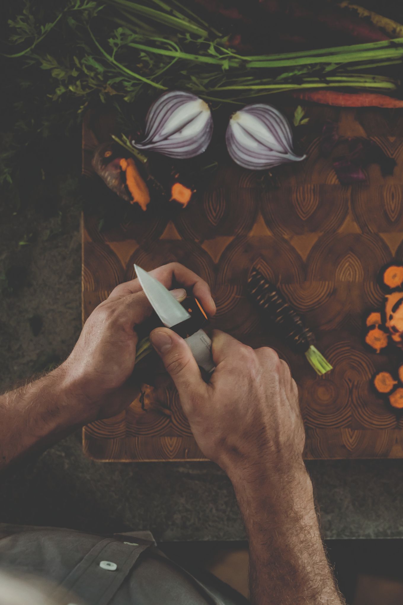 Norden peeling knife from fiskars is great for peeling small vegetables in our knife guide. 