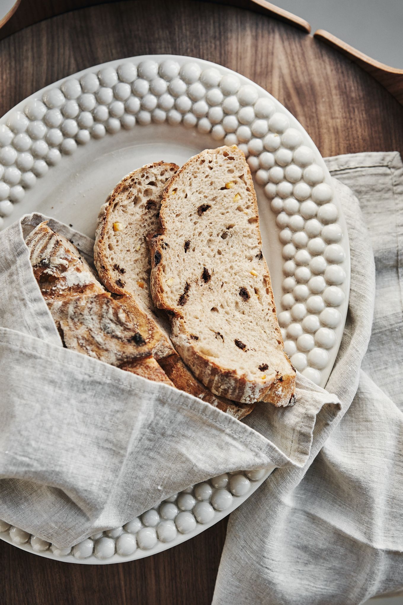 A serving plate makes an elegant wedding gift idea for all of the bride and grooms future dinner parties .