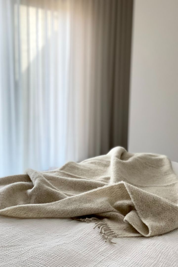 Sandstone wool throw from Scandi Living, is a classic and elegant throw that is perfect to give away as a wedding gift.