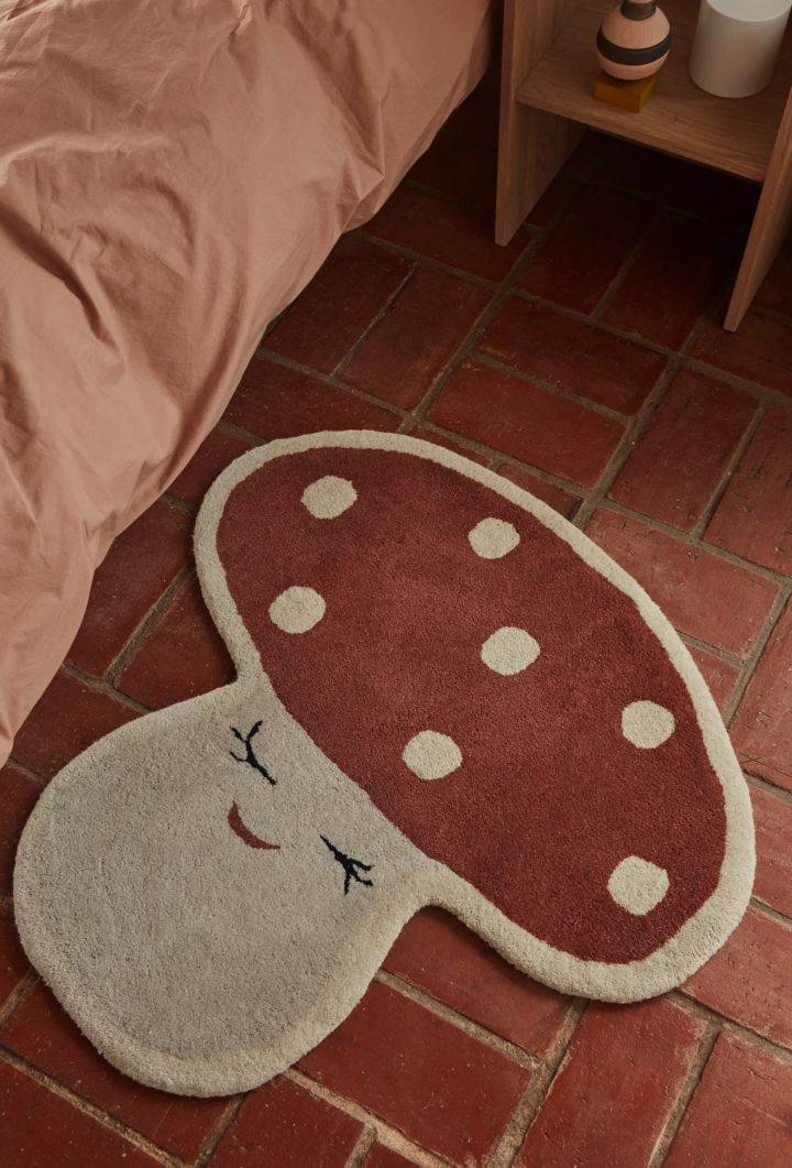 A playful mushroom rug, the perfect idea for a playful children's room.