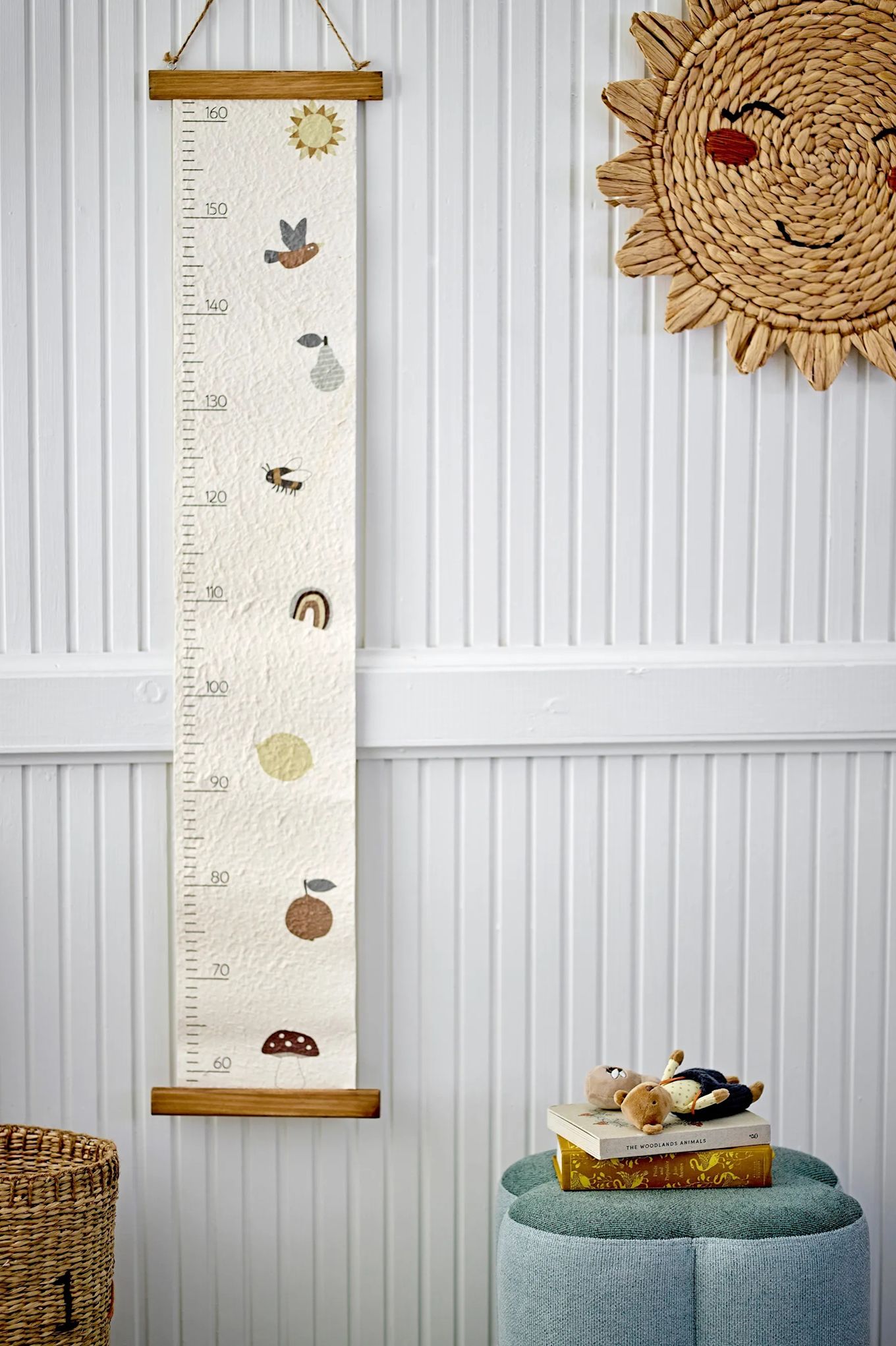 With the cute Bloomingville height chart, parents can measure their child's height for years to come. Here you can see the height chart hanging on the wall in an imaginative decorative nursery.