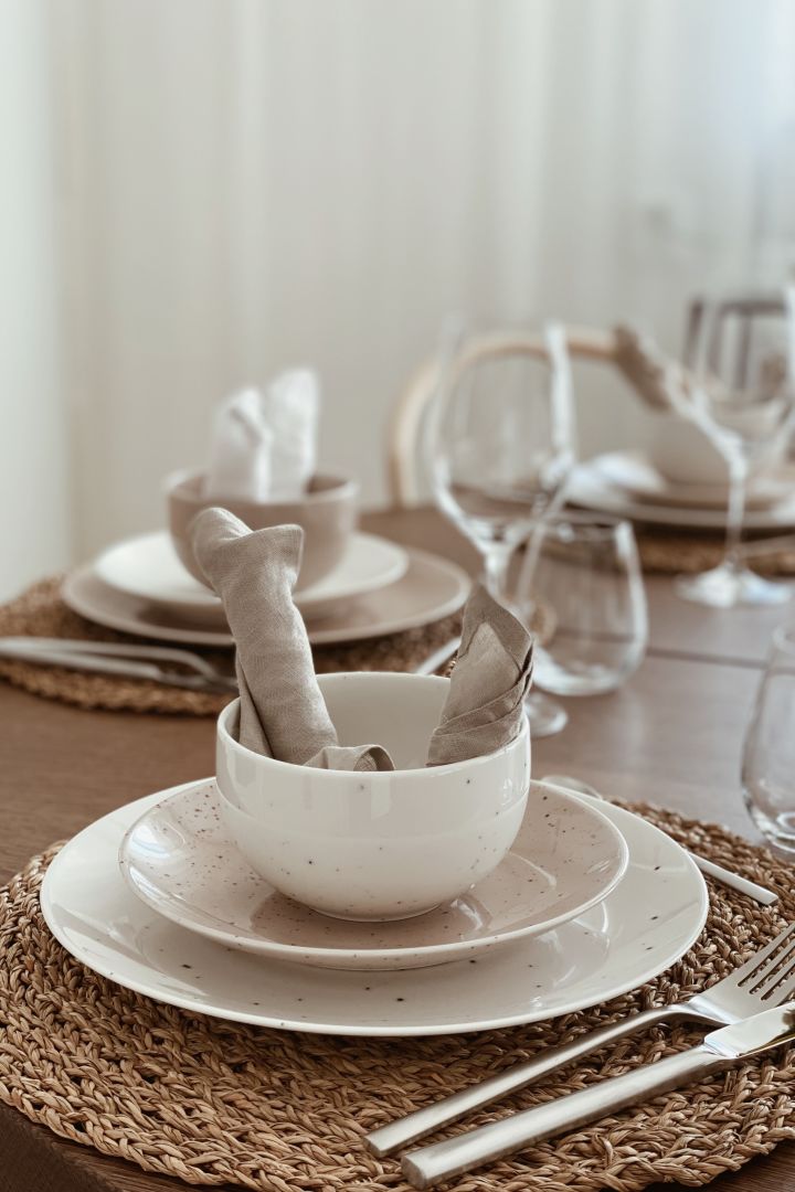 Freckle is a range of tableware perfect for both everyday and festive occasions which makes it an elegant and useful wedding gift.