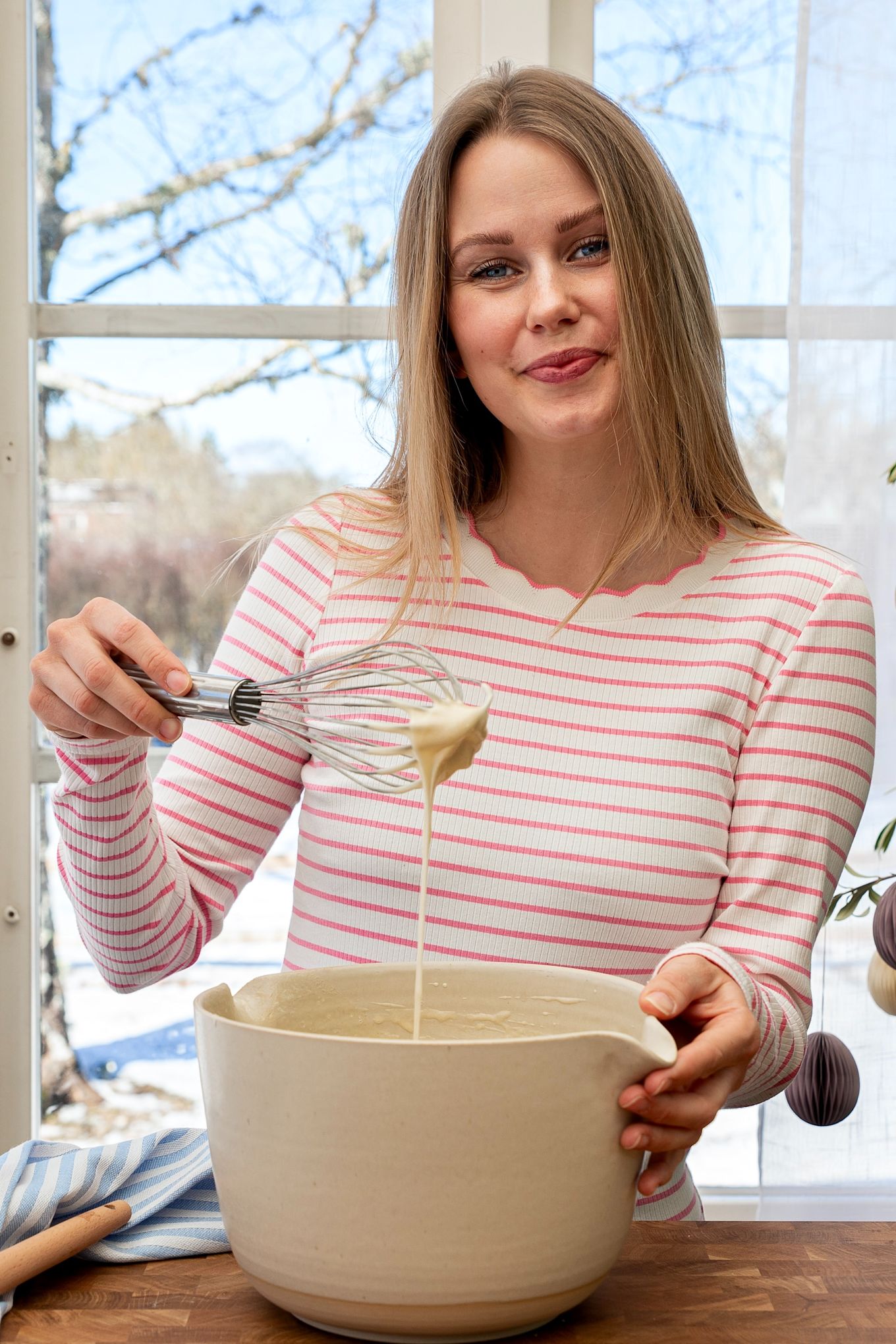 Brighten up your Easter celebration by offering one or more of these simple Easter cake recipes from Baka med Frida.