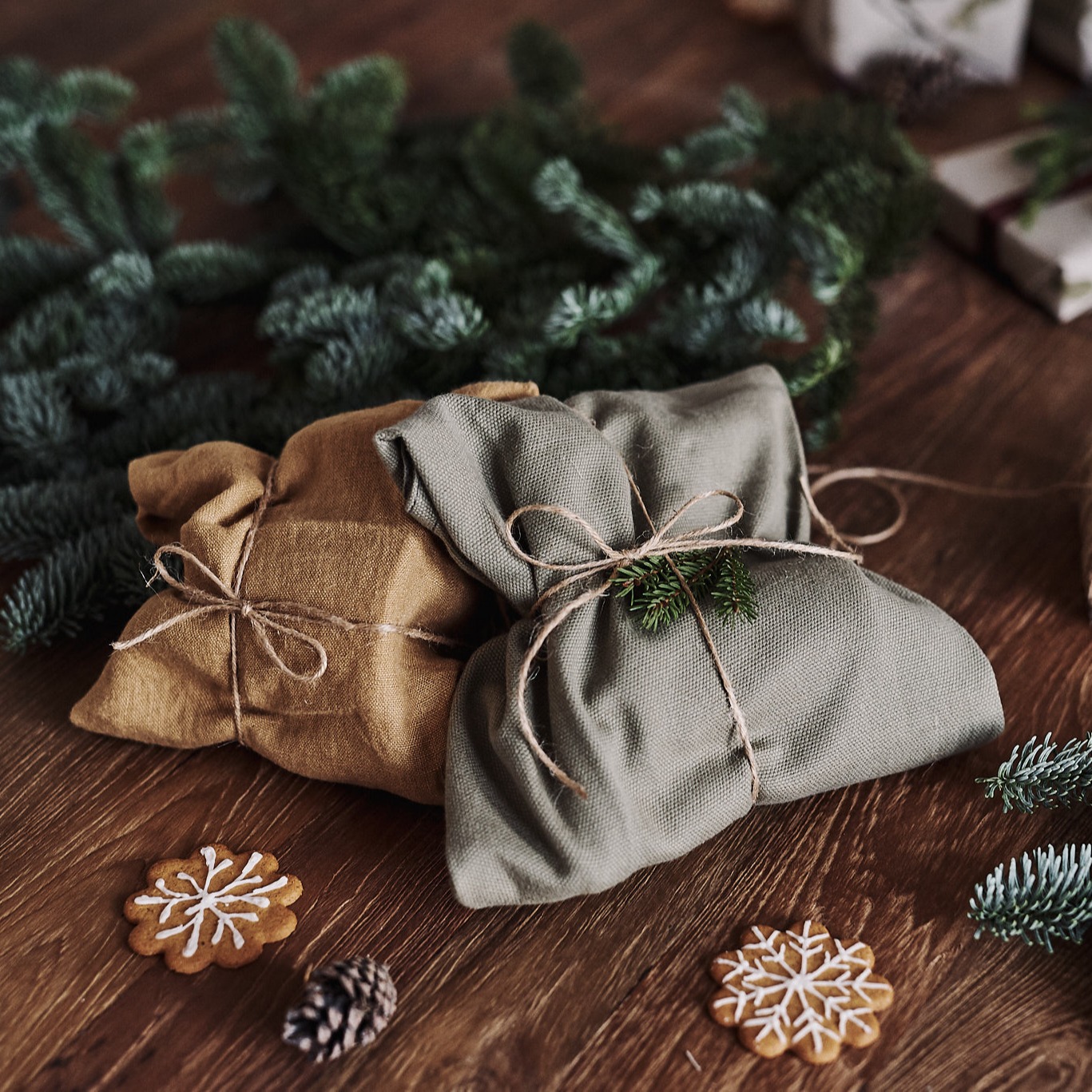 Sustainable Christmas wrapping ideas - Homes and Antiques