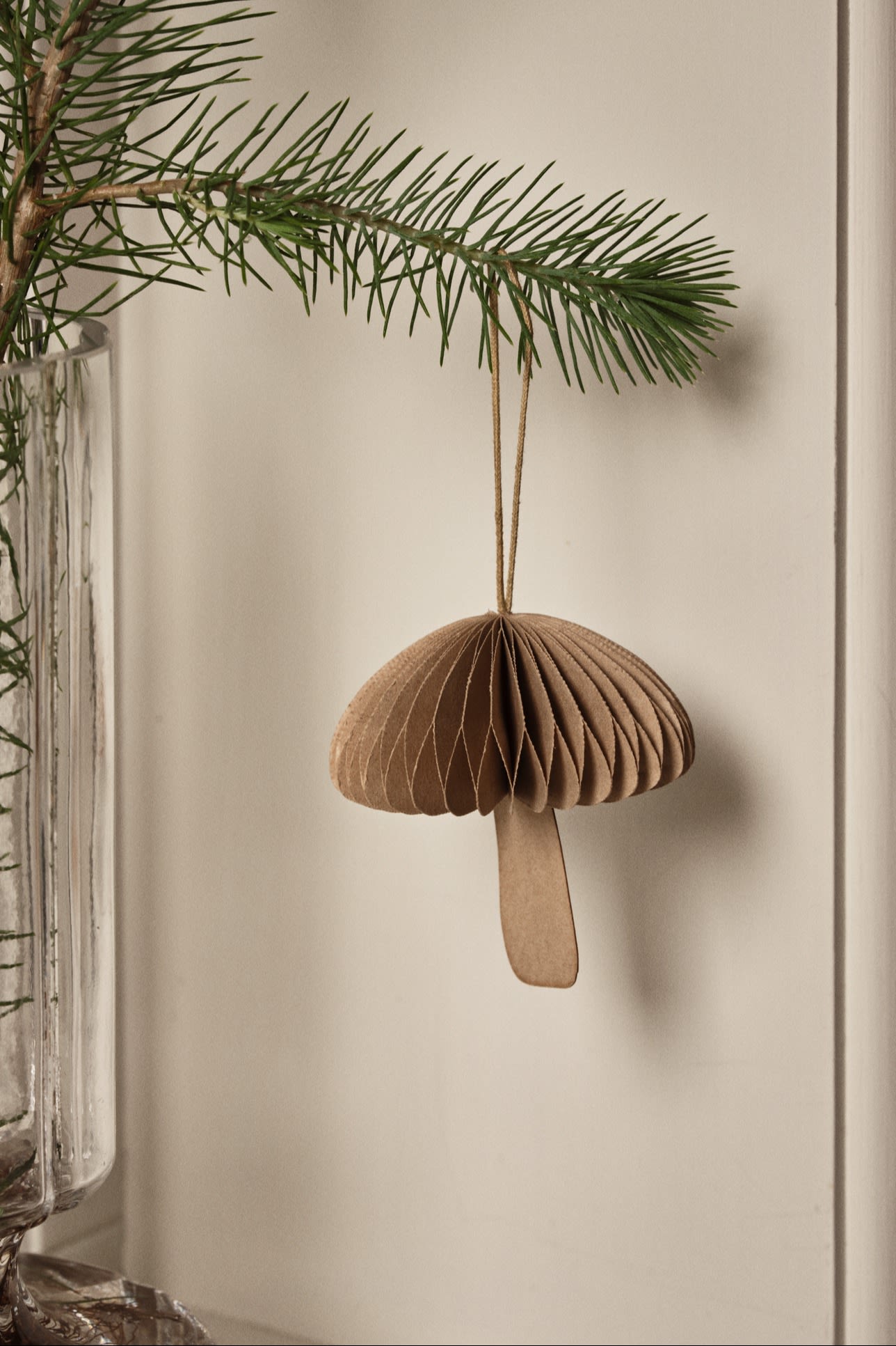 Here you see the paper musrhoom from Broste Copenhagen. We are loving mushroom decorations for Christmas 2024. 